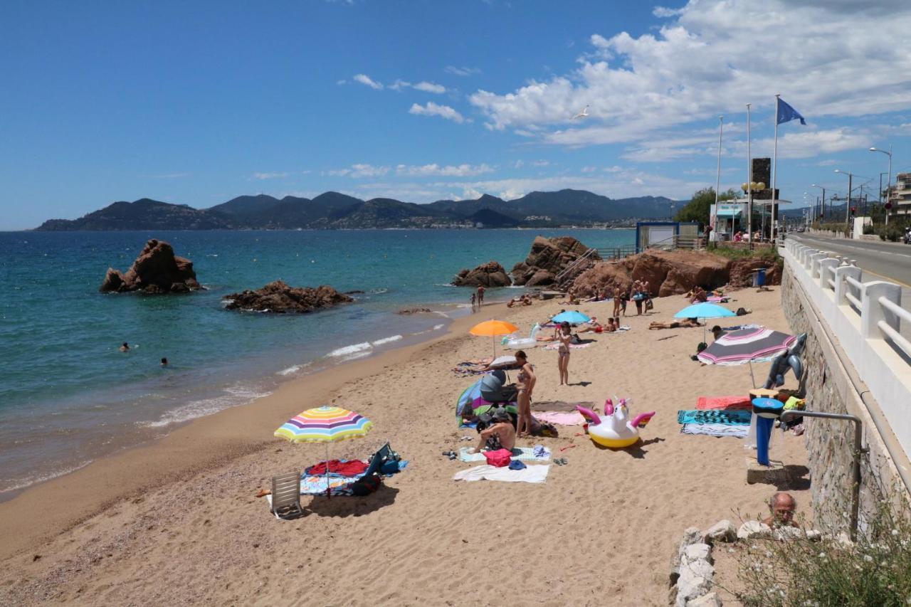 Studio With Beautiful Sea View And Direct Beach Access Канны Экстерьер фото